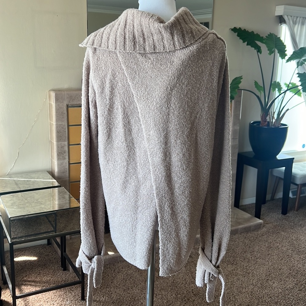 Brochu Walker Medium Split Back Sweater - image 3